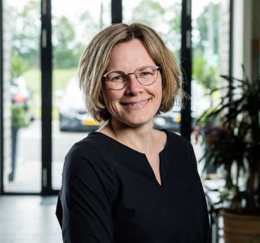 Ellen-37